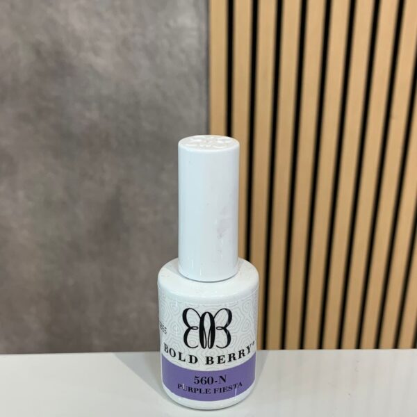 Bold Berry - 560N - Purple Fiesta - 15 ml - Soak Off Gel Nail Polish